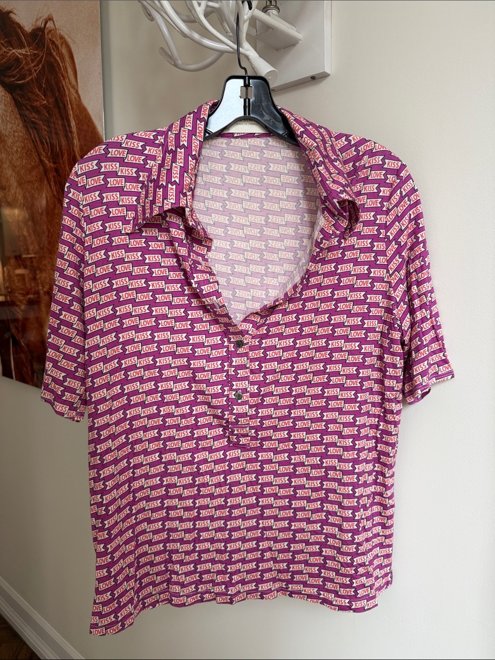 Short-Sleeve Button-Down Collared Top in Pink Graphic Print